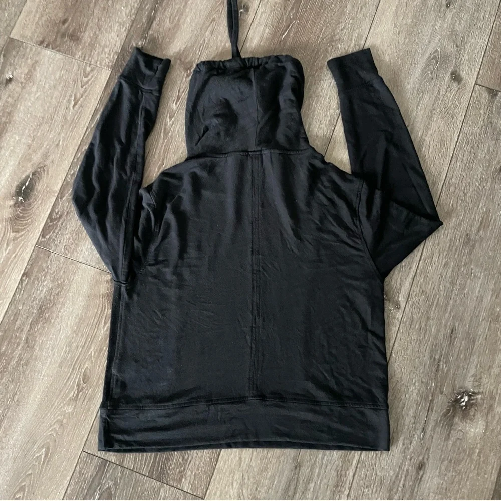 Athleta Coaster Luxe Cowl Neck Pullover Sweatshirt‎ in Black Size Small